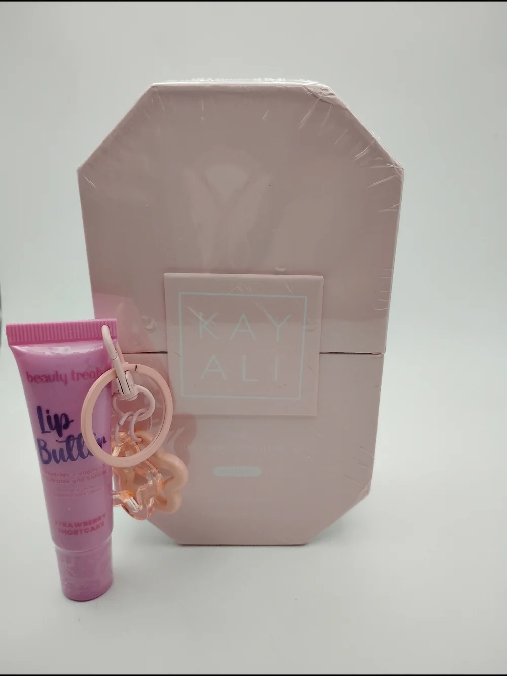 KAYALI Yum Boujee Marshmallow | 81 100ML Set with Strawberry Shortcake Lip Balm